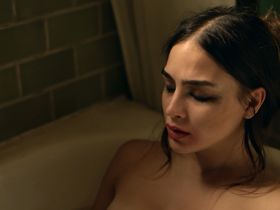 Melissa Barrera sexy - Vida s02e07 (2019)