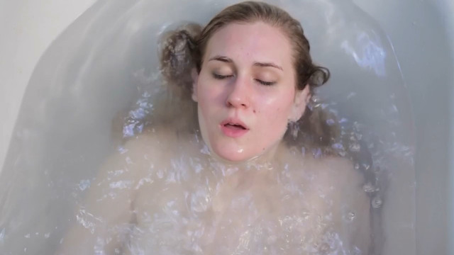 Lindsey Wolfgram sexy - Screaming Underwater (2012)