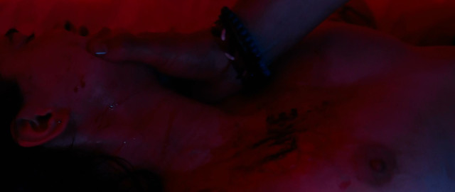 Saoirse Doyle nude - Red Room (2017)
