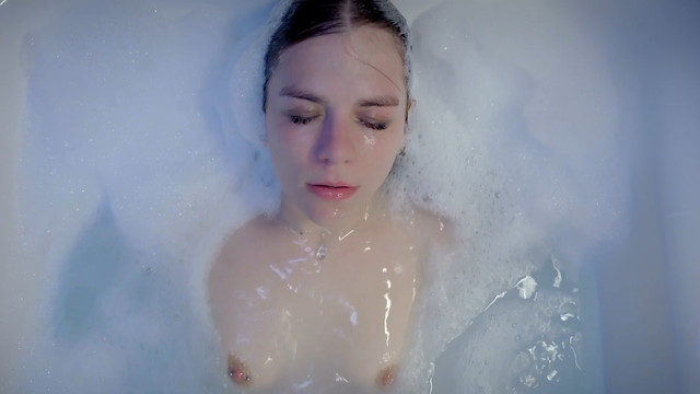 Morgane Polanski nude - False indigo (2019)