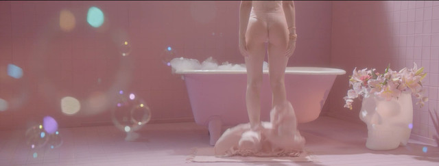Julia Bienkowska nude - Talk Dirty To Me (2019)
