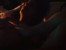 Anabela Moreira sexy - Segredo de Matar (2014)