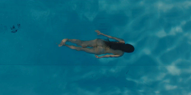 Elena Anaya nude - Jett s01e02 (2019)