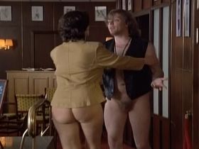 Suzanne Reuter nude - Yrrol - En kolossalt genomtankt film (1994)