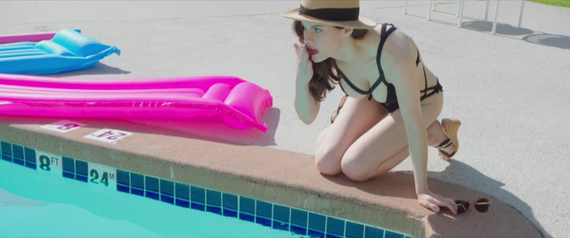 Alexandra Daddario sexy, Kate Upton sexy - The Layover (2017) HD