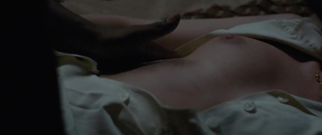 Kristen Stewart nude, Margaret Qualley sexy - Seberg (2019)