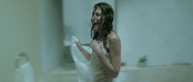 Laurence Ashley nude - Unleashed  (2005)