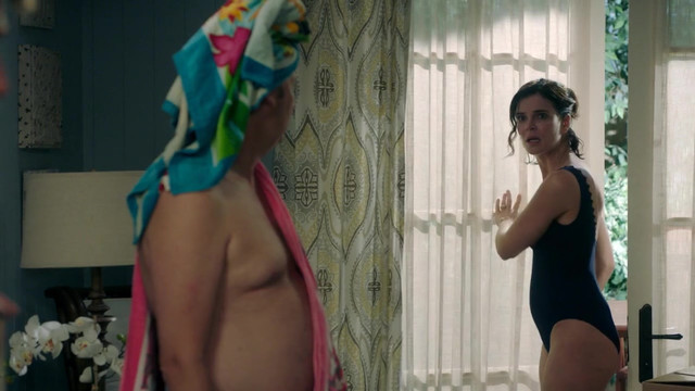 Betsy Brandt sexy - Life in Pieces s03e01 (2016)