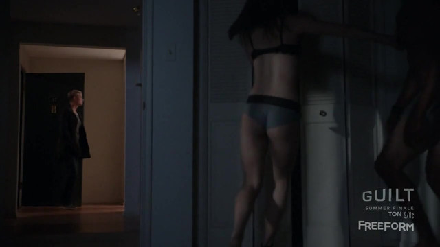 Maia Mitchell sexy - The Fosters s04e09 (2017)