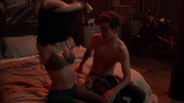 Maia Mitchell sexy - The Fosters s05e07 (2018)