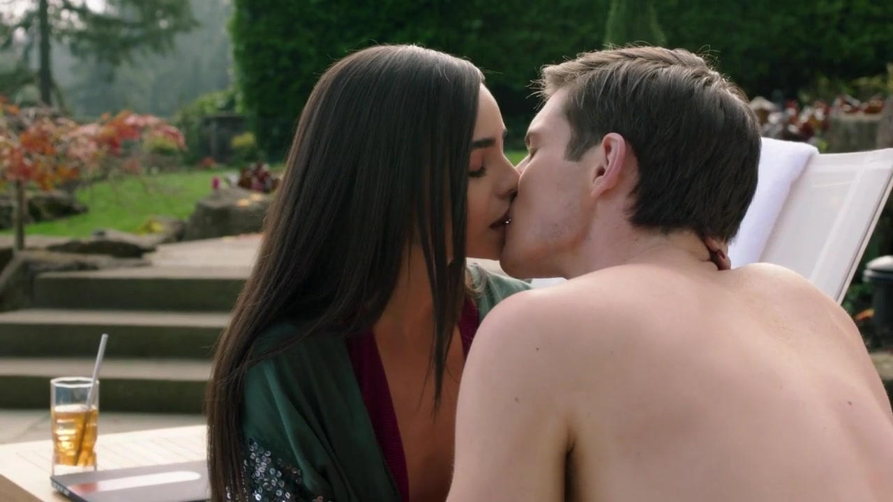 Sofia carson sex tape