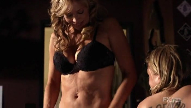Sherrie Rose sexy - Sons of Anarchy s01e02 (2008)