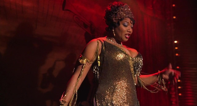 Queen Latifah sexy - Chicago (2002)