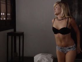 Lindsey Gort sexy - The Carrie Diaries s02e03 (2013)
