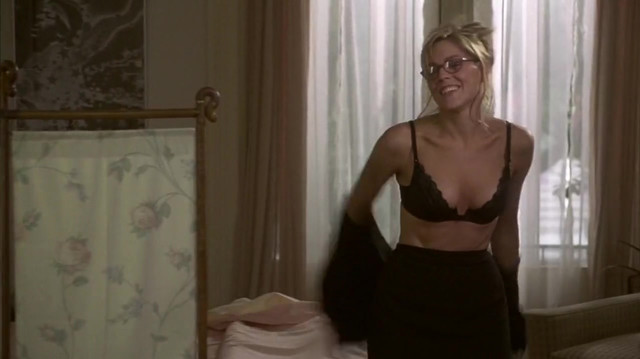 Mary McCormack sexy - Private Parts (1997)
