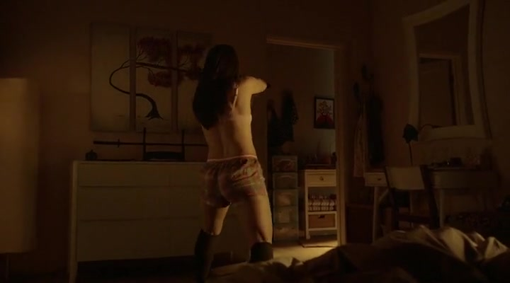 Arden cho naked