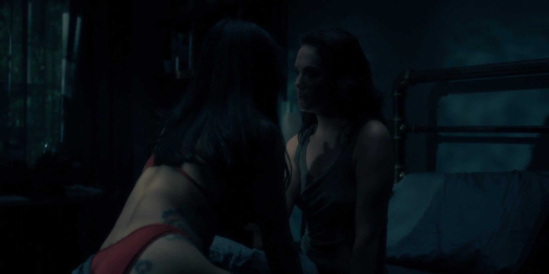 Levy tran haunting.of hill house sex scene