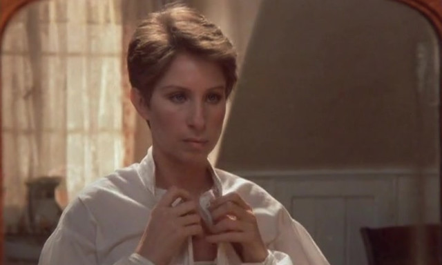 Barbra Streisand sexy - Yentl (1983)