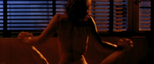 Cecile De France nude - L'Art (délicat) de la Séduction (2001)