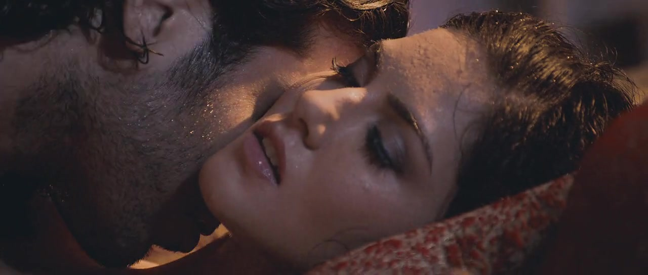 Romantic Sunny Leone Xxx - Nude video celebs Â» Sunny Leone sexy - Ragini MMS 2 (2014)