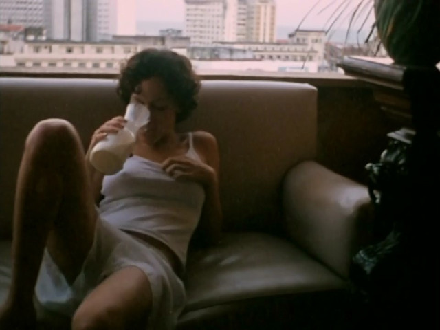 Hermila Guedes sexy, Keyra Myata nude, Karen Black nude - Copo de leite (2005)