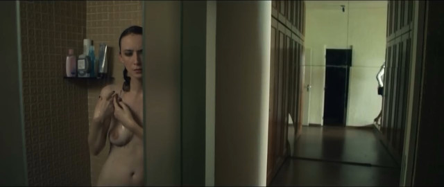 Giovanna Simoes nude, Sabrina Greve nude - Todas as cores da noite (2015)