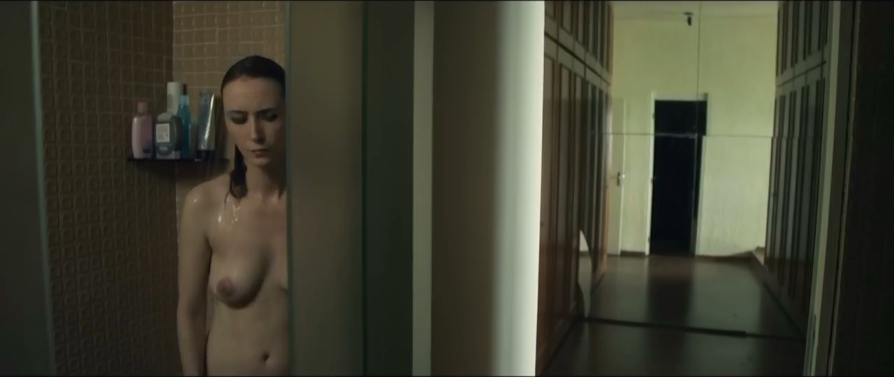 Giovanna Simoes nude, Sabrina Greve nude - Todas as cores da noite (2015)
