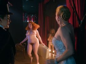 Geena Davis sexy, Kasia Szarek nude - Glow s03e09 (2019)