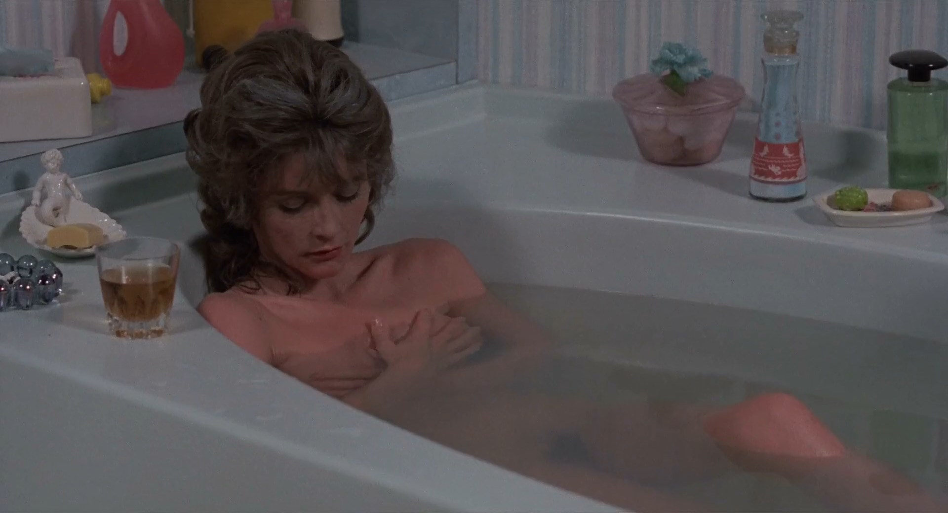 Nude video celebs » Cornelia Sharpe nude, Margot Kidder nude - The  Reincarnation of Peter Proud (1975)