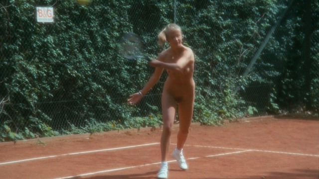 Tatjana Simic nude, Natascia Paolucci nude, Tatjana van Zanten nude, Apollonia van Ravenstein nude, Tina Shaw nude - Flodder (1986)