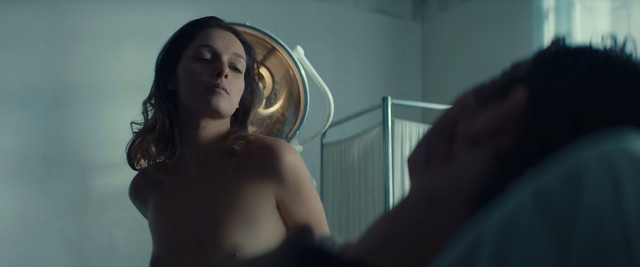 Marie-Ange Casta nude, Sara Cardinaletti nude, Sara Serraiocco nude - Lo spietato (2019)