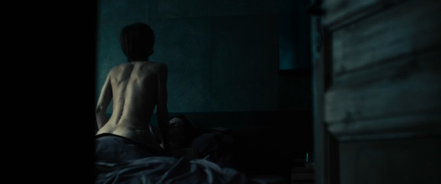 Sarah Pasquier nude, Nadia Tereszkewicz nude - Persona non grata (2019)