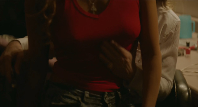 Riley Keough sexy, Faith Hill sexy - Dixieland (2015)