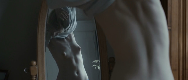 Hannah Gross sexy, Deragh Campbell nude - I Used to Be Darker (2013)