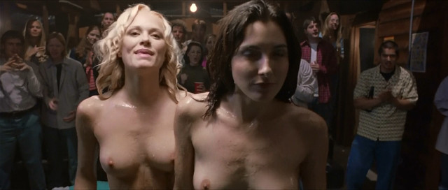 Elisha Cuthbert sexy, Lisa Donatz nude, Corinne Kingsbury nude - Old School (2003)