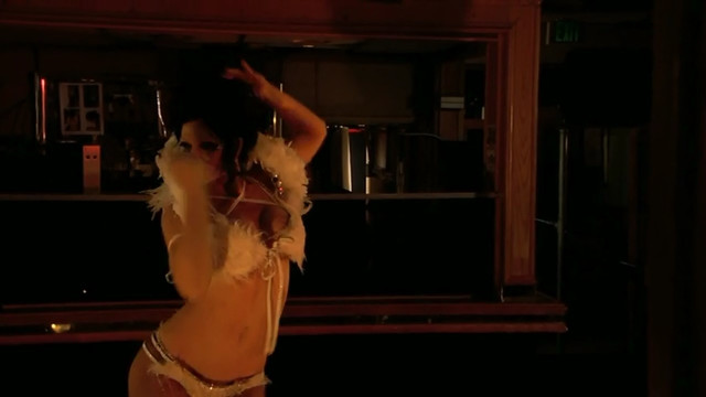 Tracy Baumbach sexy, Nazanine Mousavi sexy - Layla Live or Die (2008)