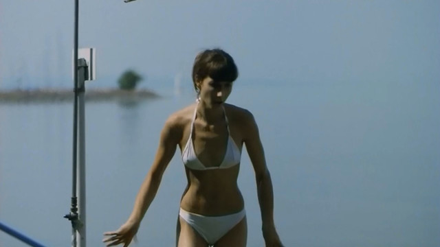 Judit Rezes nude, Gabriella Hamori nude - Szezon (2004)