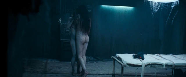 Oksana Borbat nude, Xeniya Fesenko nude, Amanda Righetti sexy - Return to House on Haunted Hill (2007)