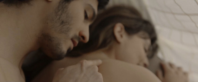 Adriana Ugarte nude, Silvia Alonso sexy - Durante la tormenta (2018)