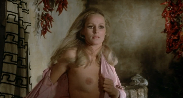 Ursula Andress nude, Monica Randall nude - Soleil rouge (1971)