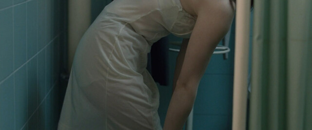 Jessica Chastain sexy - The Debt (2011)