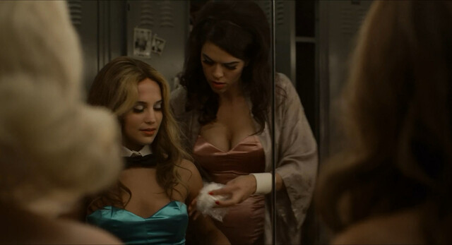 Alicia Vikander sexy, Janelle Monae sexy, Julianne Moore sexy - The Glorias (2020)