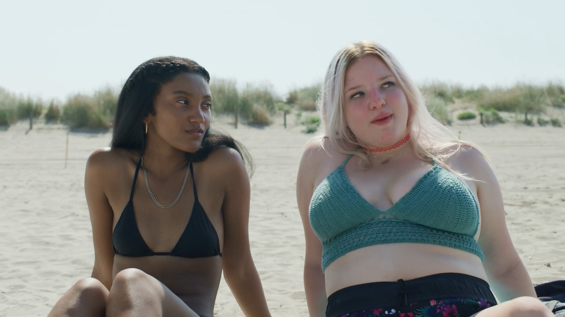Jordan Kristine Seamon sexy, Beatrice Barichella sexy, Francesca Scorsese sexy - We Are Who We Are s01e02 (2020)