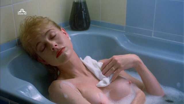 Jenilee Harrison nude, Jennifer Steyn nude - Curse III Blood Sacrifice (1991)