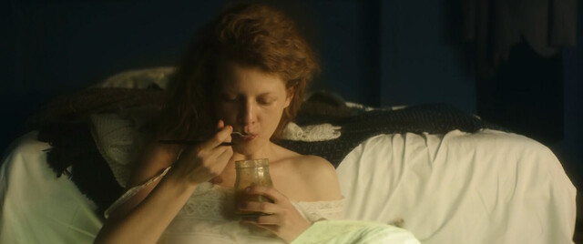 Karolina Gruszka nude - Marie Curie (2016)
