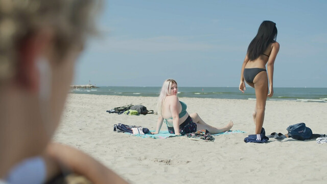Chloe Sevigny nude, Alice Braga sexy - We Are Who We Are s01e01 (2020)