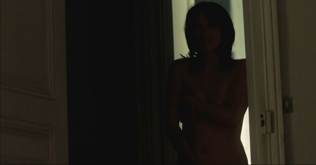 Aure Atika nude, Melanie Laurent sexy - De battre mon coeur s'est arrete (2005)