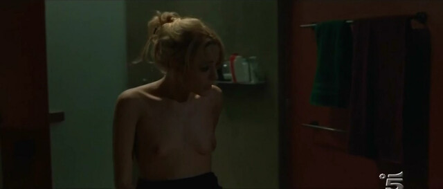 Laura Chiatti nude - Il Caso dell'infedele Klara (2009)
