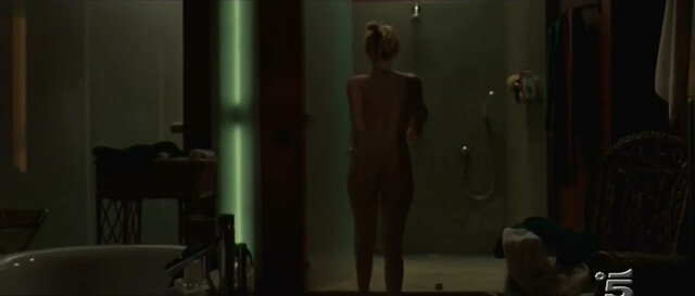 Laura Chiatti nude - Il Caso dell'infedele Klara (2009)