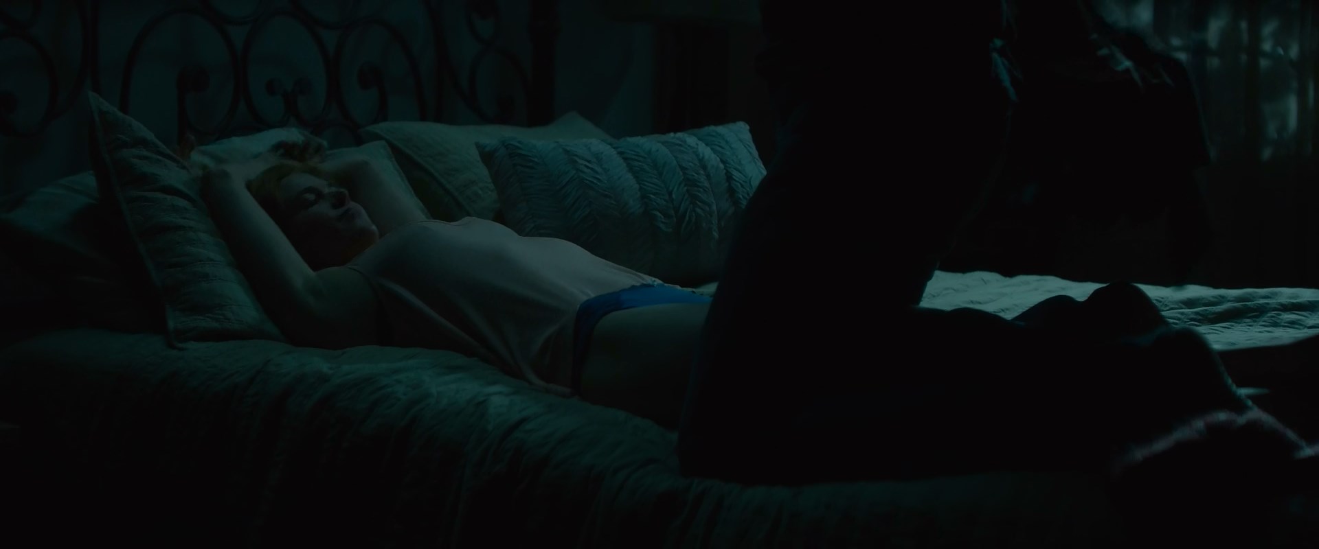 Isla Fisher sexy - Visions (2015)